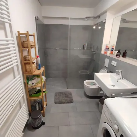 Modern Stylish 10 Min Near Messe Apartment