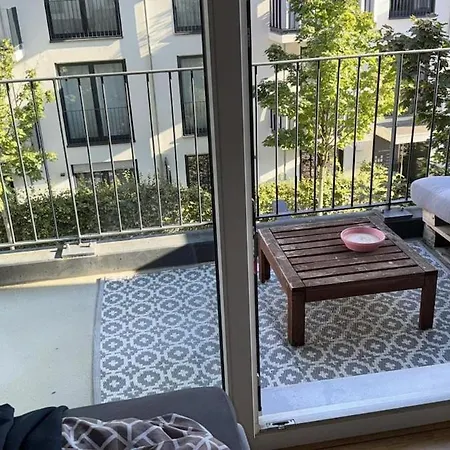 Modern Stylish 10 Min Near Messe