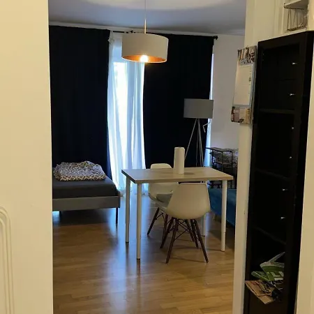 Modern Stylish 10 Min Near Messe