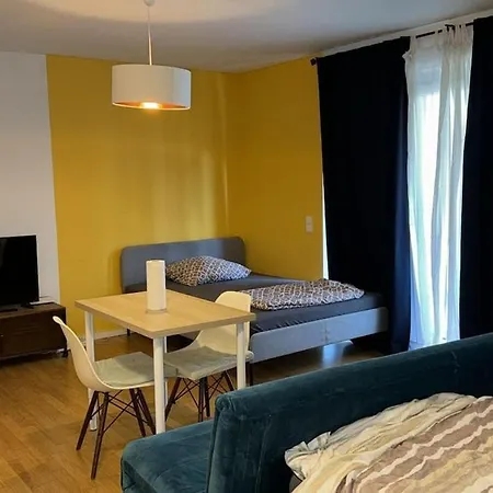 Modern Stylish 10 Min Near Messe Schwalbach am Taunus