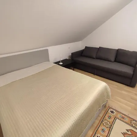 Modern Stylish 10 Min Near Messe Schwalbach am Taunus