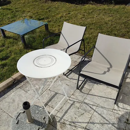 Modern Stylish 10 Min Near Messe Apartment Schwalbach am Taunus