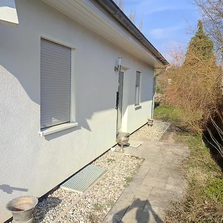 Modern Stylish 10 Min Near Messe Apartment