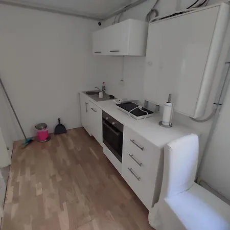 Modern Stylish 10 Min Near Messe Apartment *