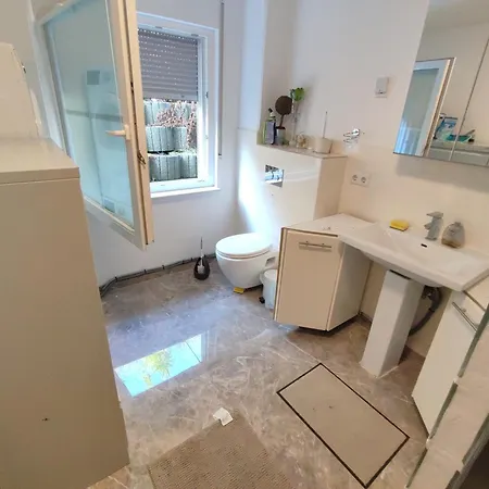 Modern Stylish 10 Min Near Messe Apartment Schwalbach am Taunus