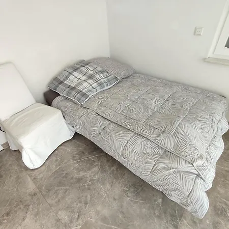 Modern Stylish 10 Min Near Messe Apartment *
